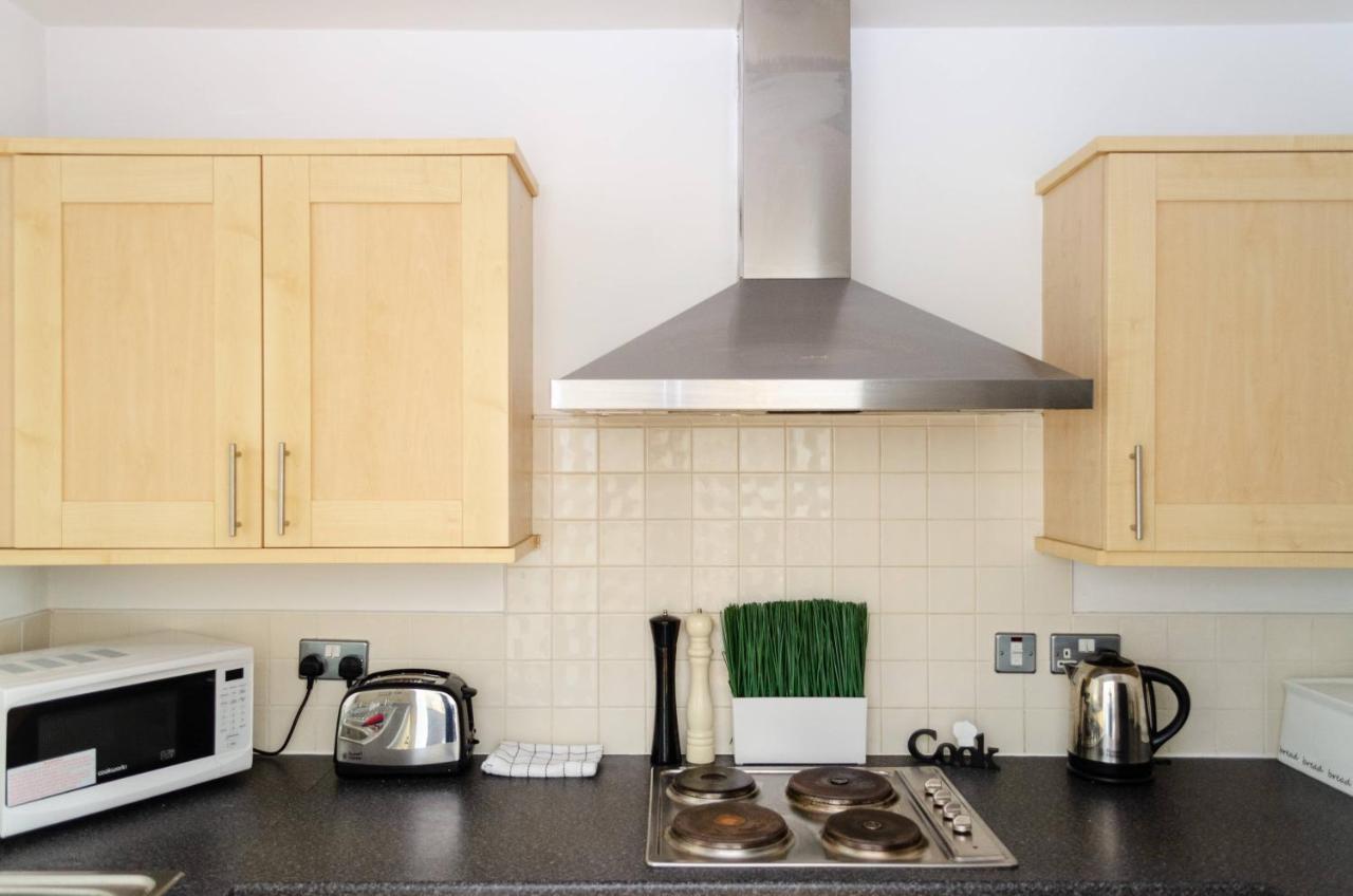 Serviced Apartment In Liverpool City Centre - Free Parking - Balcony - By Happy Days Exteriér fotografie