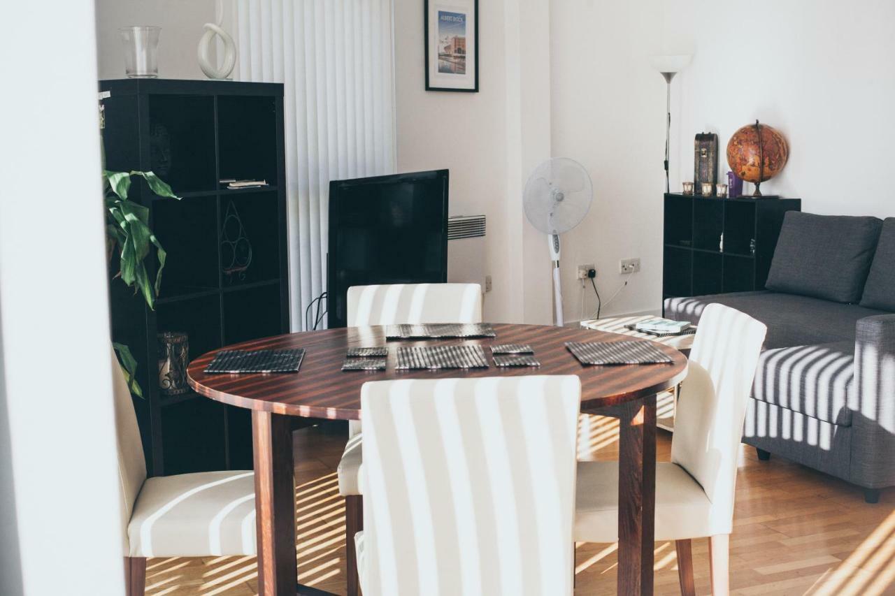 Serviced Apartment In Liverpool City Centre - Free Parking - Balcony - By Happy Days Exteriér fotografie