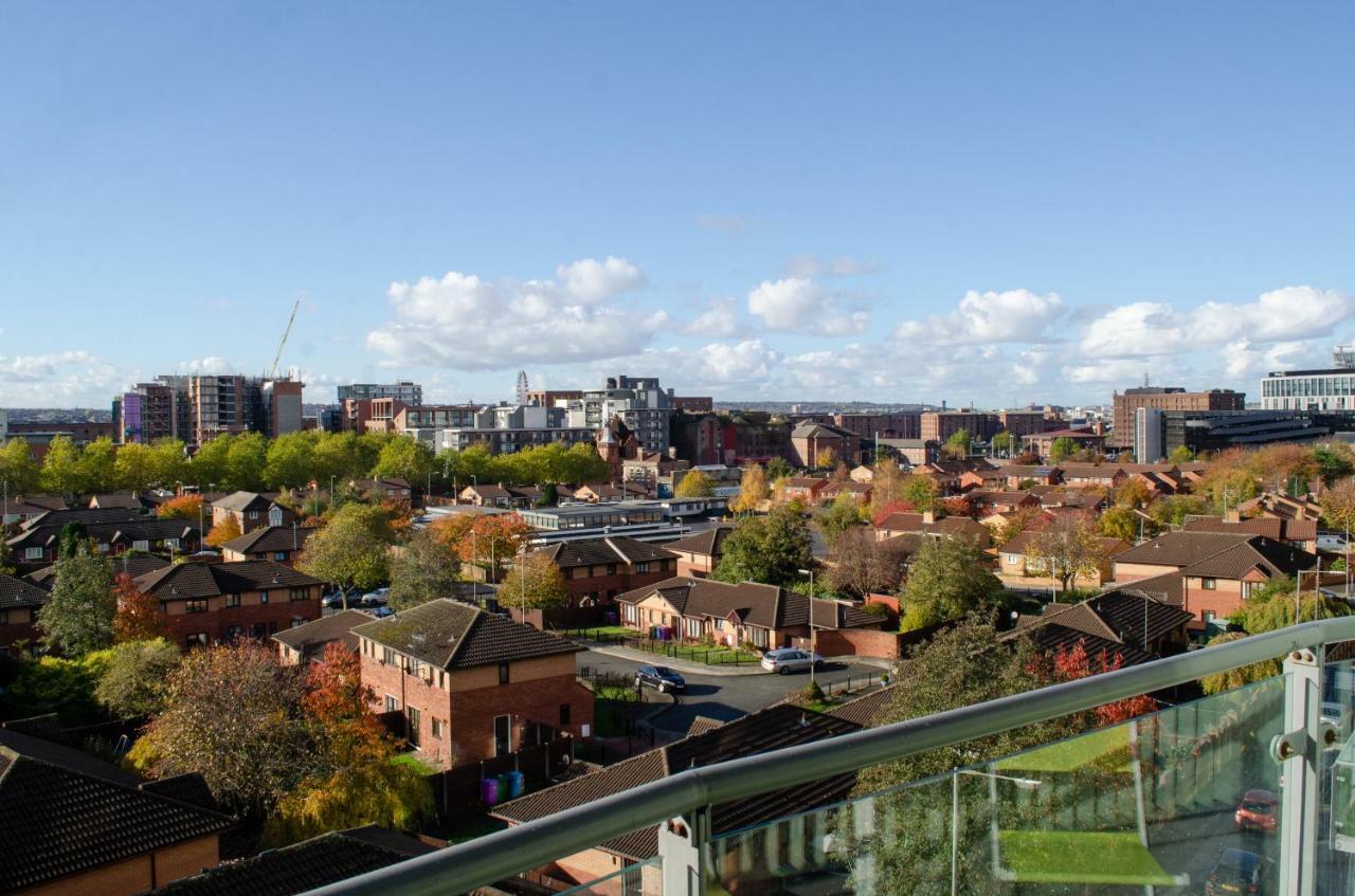 Serviced Apartment In Liverpool City Centre - Free Parking - Balcony - By Happy Days Exteriér fotografie