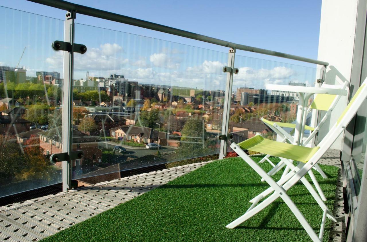 Serviced Apartment In Liverpool City Centre - Free Parking - Balcony - By Happy Days Exteriér fotografie
